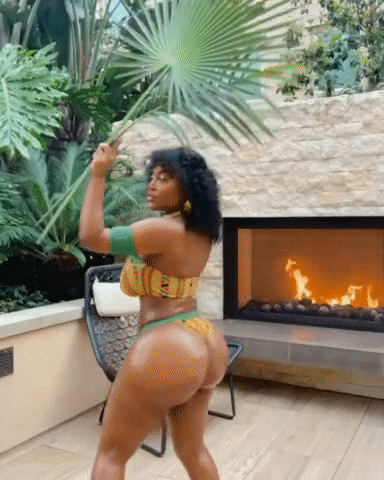 Mature Ebony Ass: A Sizzling Sensation picture 1 of 1