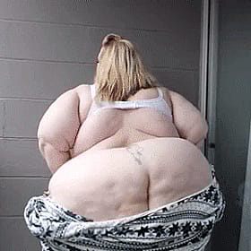 Big Booty BBW Mature: Exploring the Sensual World of a Full-Figured Goddess'