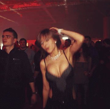 Bouncy Babe Bouncing on the Dance Floor picture 1 of 1