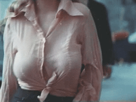 Babes with Big Tits in a Tight Reggiseno picture 1 of 1