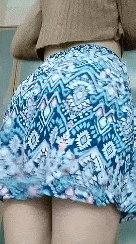 Pussy Skirt Teen's Ass: A Sizzling Sensation'