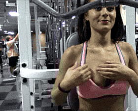 Amateur Gym Porn: Public Flashing Teen'