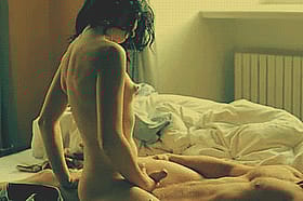 Fucking Hot Naked Chick Gives Blowjob'