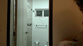 Amateur Teen Gets Naughty in the Bathroom'