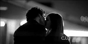 Sexy Shit: Two People Kissing'