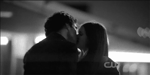 Sexy Shit: Two People Kissing picture 1 of 1
