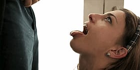 Blowjob Babe Gives A Slobbery Kiss'