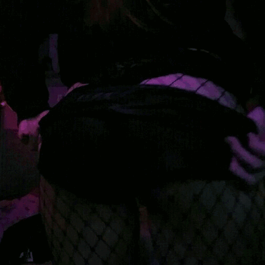 Teen Non-Nude Booty Shot picture 1 of 1