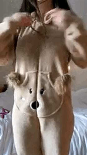 Big Boobs Booty Shake in PJs: No Bra Fun'