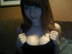 Flashing Flasher: Get Your Erotic Fix with This Sizzling Screensaver'
