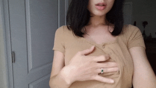 Big Tits Babe Flashes Her Boobs picture 1 of 1