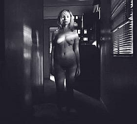 Celebrity Nude: A Hollywood Starlet's Sizzling Shower Scene'
