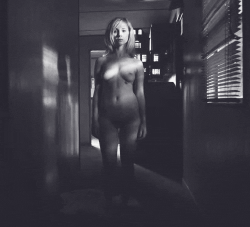 Celebrity Nude: A Hollywood Starlet's Sizzling Shower Scene picture 1 of 1