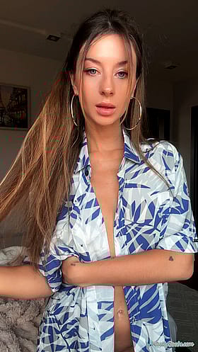 Big Tits or Bust: A Morning Routine with Amateur Boobs