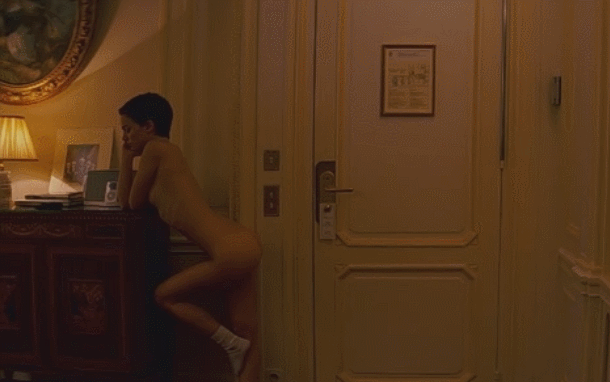 Celebrity Nude Ass: A Hot and Steamy Scene picture 1 of 1