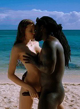 Fucking My Girlfriend on the Beach'