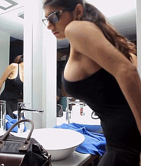 Pornstar Undressing: A Sizzling Hot Scene'