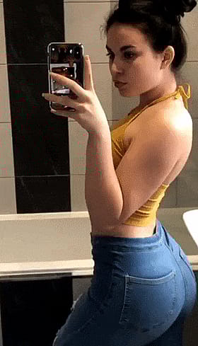 Babes with Booty: White Jeans and Non-Nude Ass'