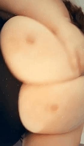 Big Boobs, Big Tits, Bignaturalboobs: Krissy Kurves & Macromastia'