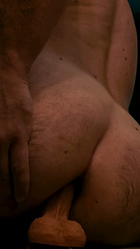 Solo Male Riding Dildo: A Thrilling Experience'