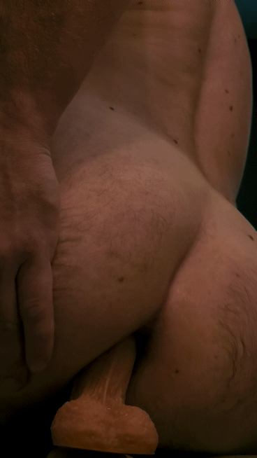 Solo Male Riding Dildo: A Thrilling Experience picture 1 of 1