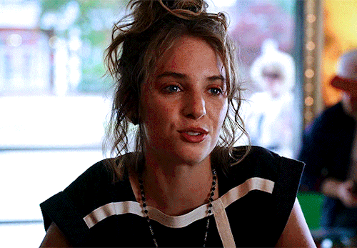 Maya Hawke's Non-Nude Celebrity Brunette Erotic Moment picture 1 of 1