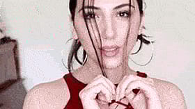 Celebrity Hottie's Sultry Selfie: A Tantalizing Taste of Temptation'