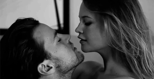 Gentle Guy Gets Down with a Sultry Chick picture 1 of 1