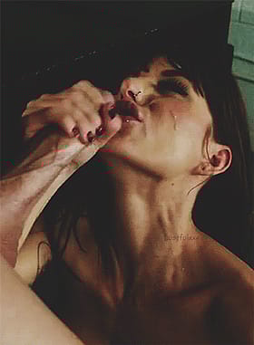 Brunette Blowjob Queen Gives Cumshots'
