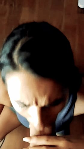 Latina Blowjob Queen: Sucking Cock Like a Pro'