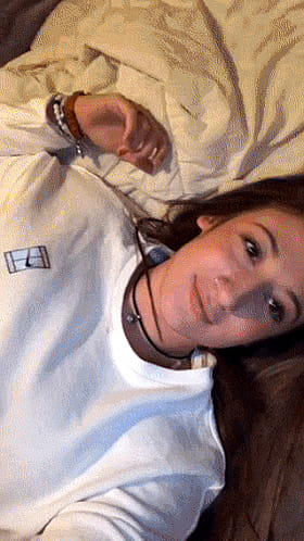Cute Girlfriend Kissing Amateur Lesbian'