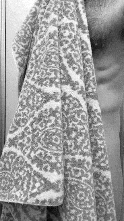 Hairy Towel: A Sizzling Sensation for Your Skin picture 1 of 1