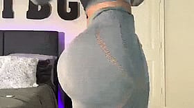 Big Booty Babes: The Ultimate Teen Girlfriend Experience'