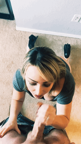 Amateur Blowjob Cumslut Gets Cumshots picture 1 of 1