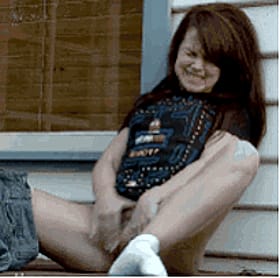 Brunette Masturbating: Oh Face Orgasm'