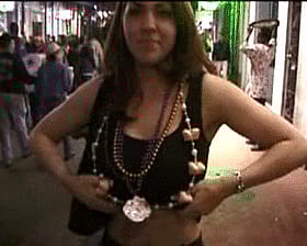 Amateur Babes Flash Boob Drop on the Street'
