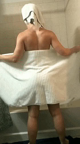 Mom's Ass Showing in the Shower'