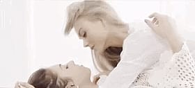 Blonde Babes Kissing: Girlfriend Lesbian Fun'