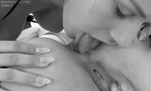 Lesbian Licking picture 1 of 1