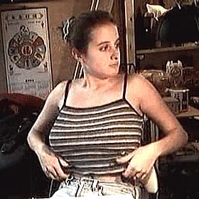 Amateur College Girlfriend with Big Tits'