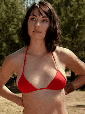 Babes in Red Bikini: Hot and Sexy'