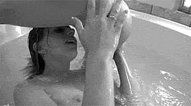 Babes in the Bath: Eating Pussy and Tits'