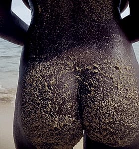 Amateur Ebony Teen's Bubble Butt Beach Adventure'