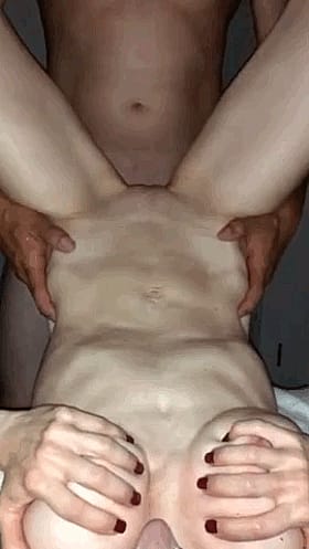 Amateur Naked Chick Gets Fucked'