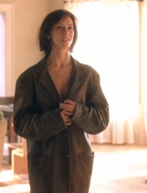 Babes, Celebrity, and Jackets: A Sizzling Combination picture 1 of 1