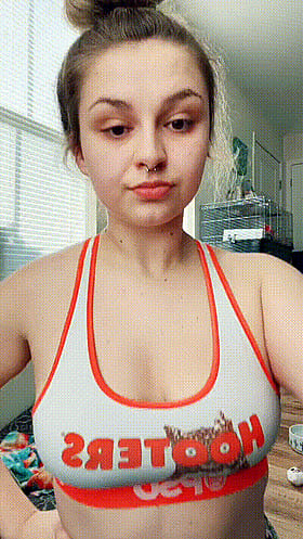 Busty Teen Jiggles Her Big Tits in Amateur Bounce'