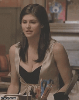 Alexandra Daddario's Sizzling Cleveage: A Celebrity's Sensual Side picture 1 of 1