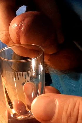 Solo Male Amateur Drinking Sperm: A Taste of Semen'