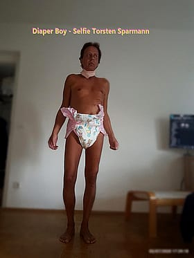 Amateur Diaperman Torsten Sparmann's Hairy Solo Male Adventure'