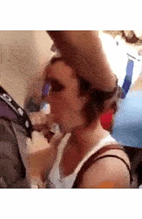 Amateur Blowjob in Public: A Sexy Encounter'